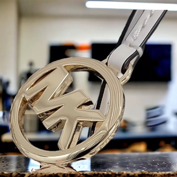 MICHAEL KORS Joan Large Shoulder Hobo Python Print Leather Bag, NWOT - Picture 9 of 15